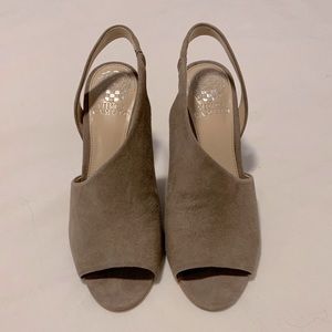 LIKE NEW - Vince Camuto Heels - Dark Taupe - Sz 7